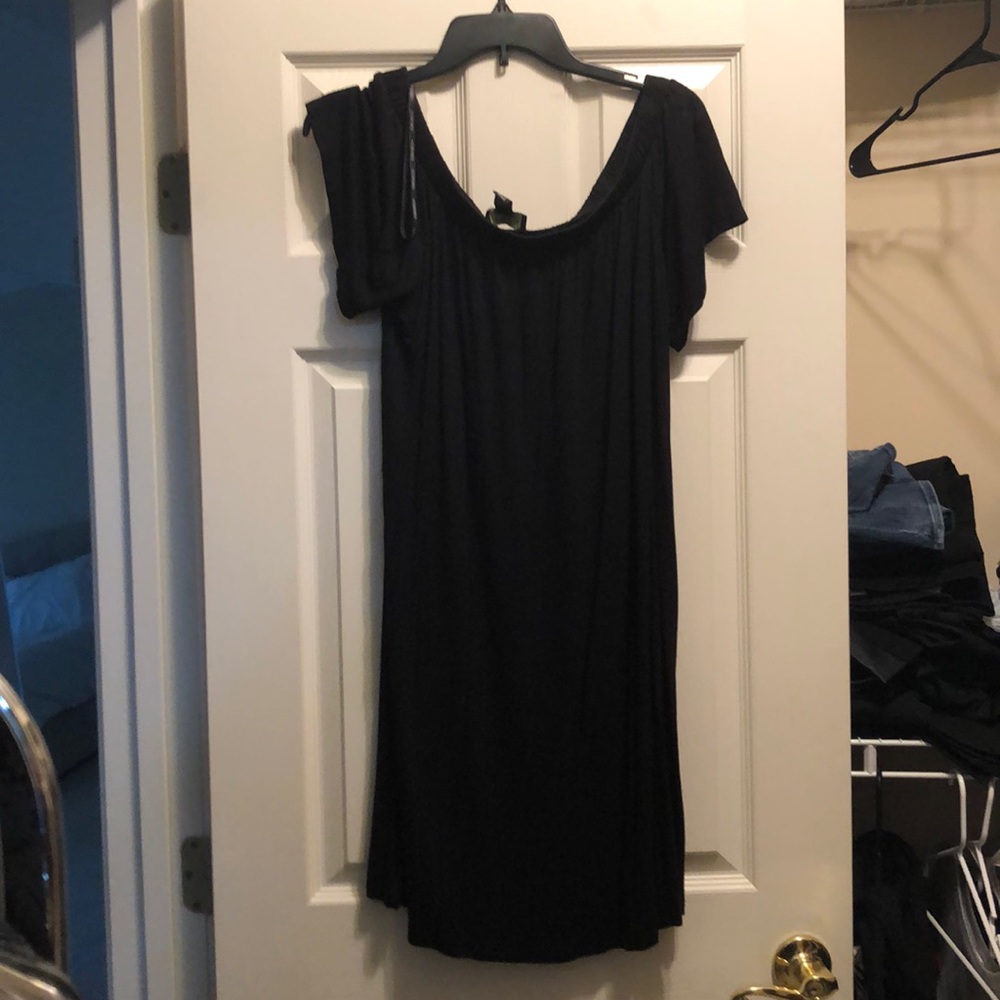 Forever 21 black off the shoulder black dress 0x